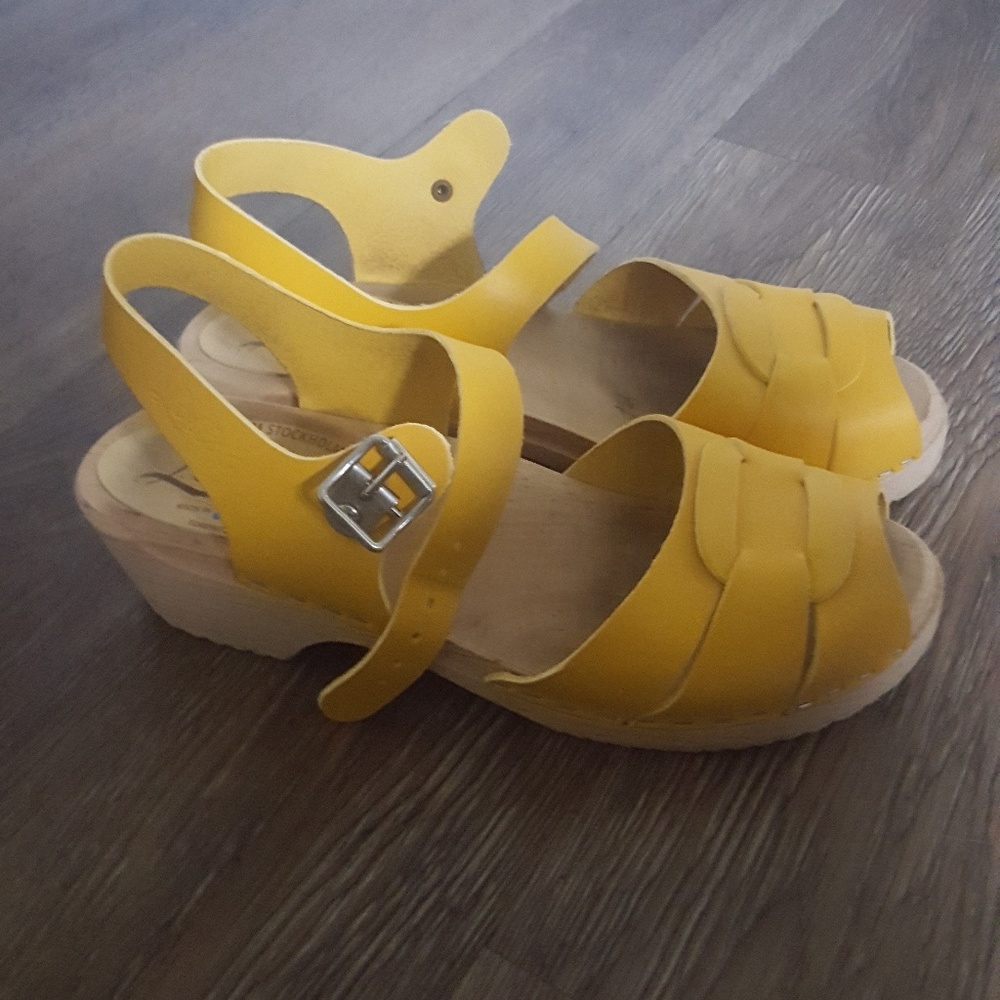 Lotta clogs